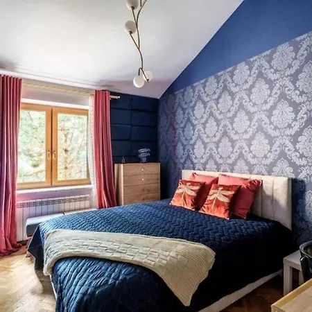 Luxury Family In The Heart Of Warszawa