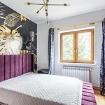 Luxury Family In The Heart Of
