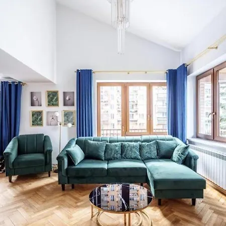 Luxury Family In The Heart Of Villa *